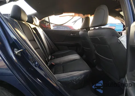 2017 Honda Accord Sport z USA, uszkodzony, nr VIN 1HGCR2F50HA262626